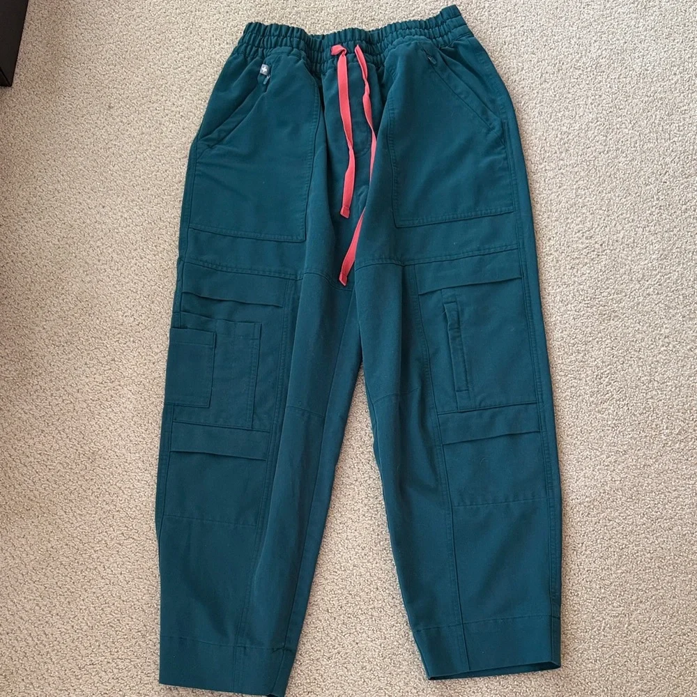 Figs Dark Green Scrub Set with Pockets - Picture 4 of 5